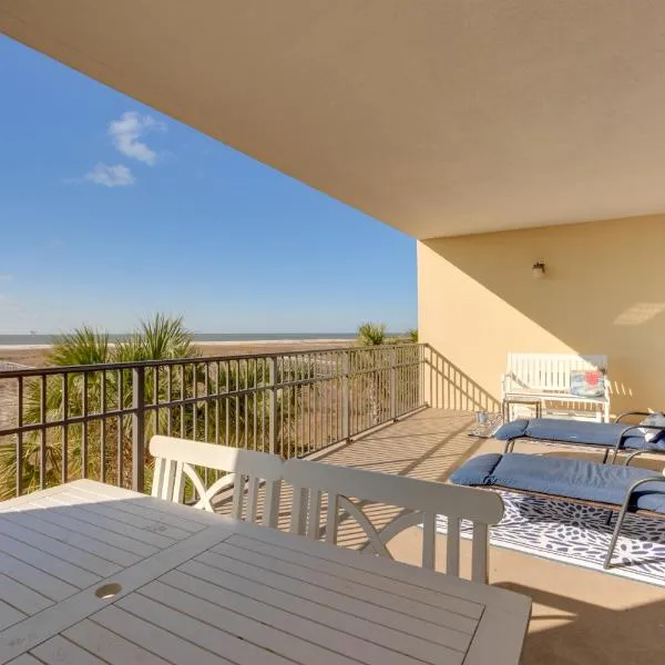 Beach Access and Boardwalk Condo in Dauphin Island, hotel in Dauphin Island