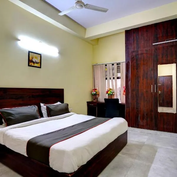 Collection O Hotel Liv Inn, hotel v destinácii Ghaziabad