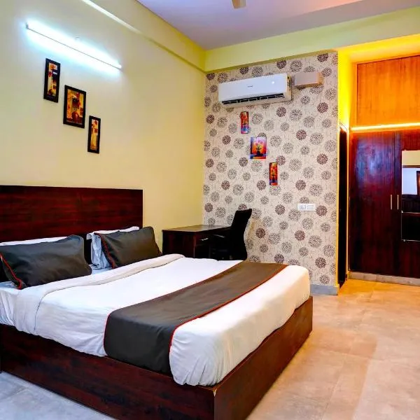 Collection O Hotel Liv Inn, отель в городе Газиабад