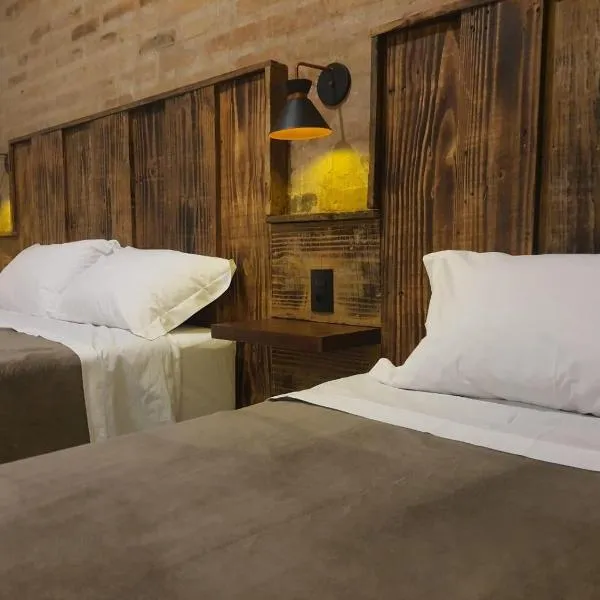 Suítes Capitólio Canastra, hotel di Capitólio