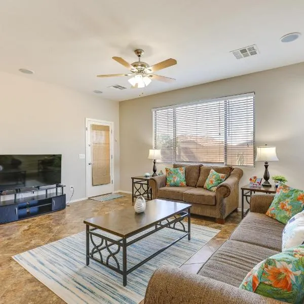 Near Parks & Golf: Maricopa Home w/ Covered Patio!, hotel u gradu Maricopa