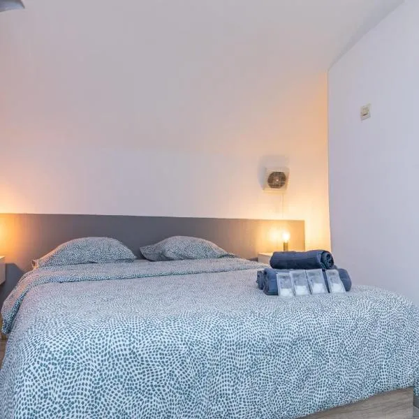 CHARMANT APPARTEMENT PARIS