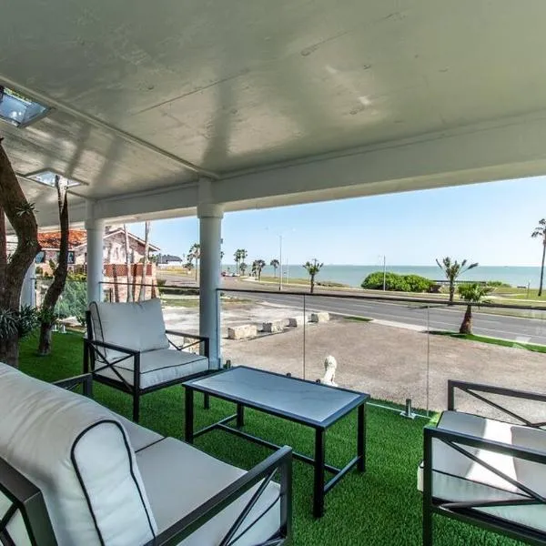 Ocean Drive Splendor Awaits, hotel di Corpus Christi