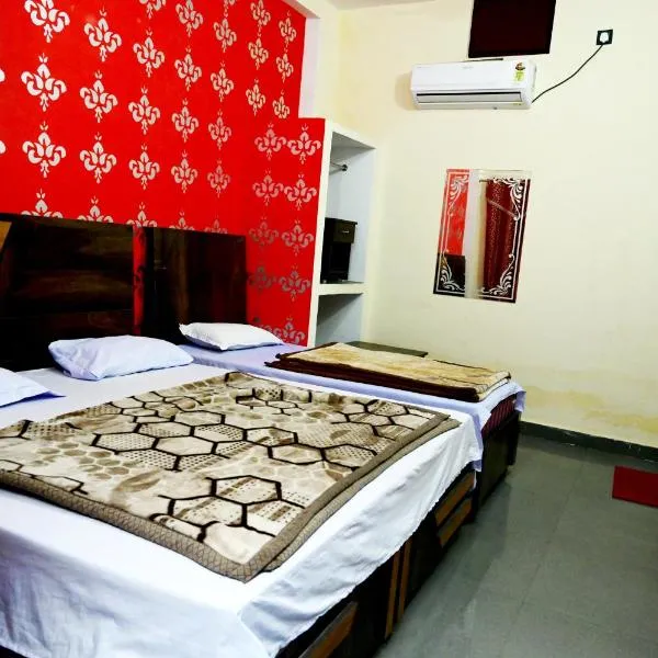 Sati tourist lodge, hotel sa Rudraprayāg