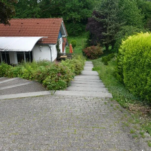 Landleben - Ferienhaus 1, hotel in Fritzlar