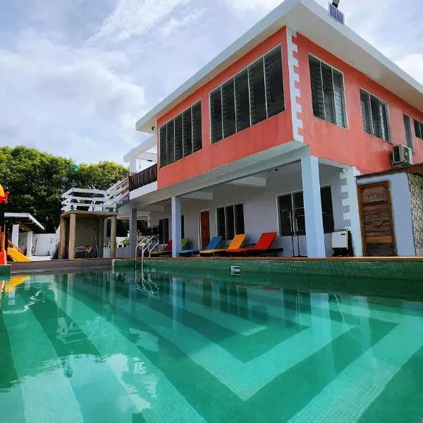 Pacific Paradise Villa, hotel en Tangangge