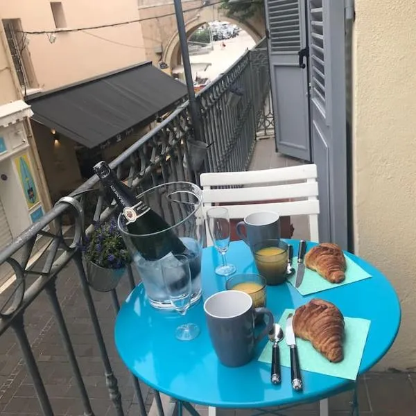CHeZ FANNY - Ravissant 2 pièces avec balcon, hotel in Antibes