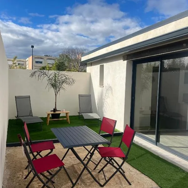 Maison de 40m2 avec jardin de 50m2, hotel di Orange