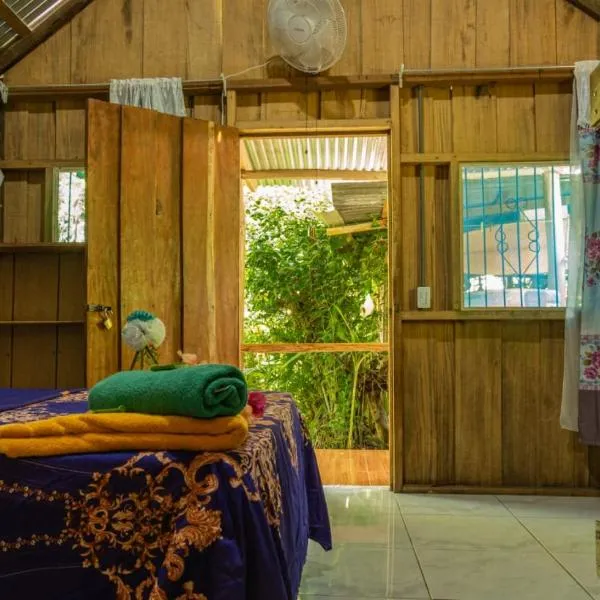 Los Paniquines Ecolodge, hotel in Drake