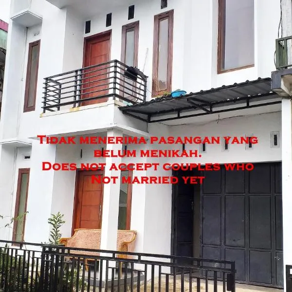 Ganendra Syari'ah Guesthouse, hotel v destinaci Diyeng