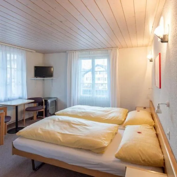 Hotel Krone Uetendorf, hotel v destinaci Uetendorf