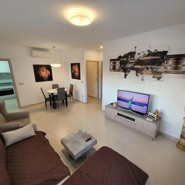 Chalet adosado acogedor Busot, hotel v destinaci Alicante