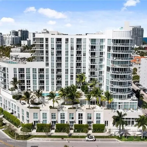 The Glamour of Upscale Downtown Ft. Lauderdale, hotel in Fort Lauderdale