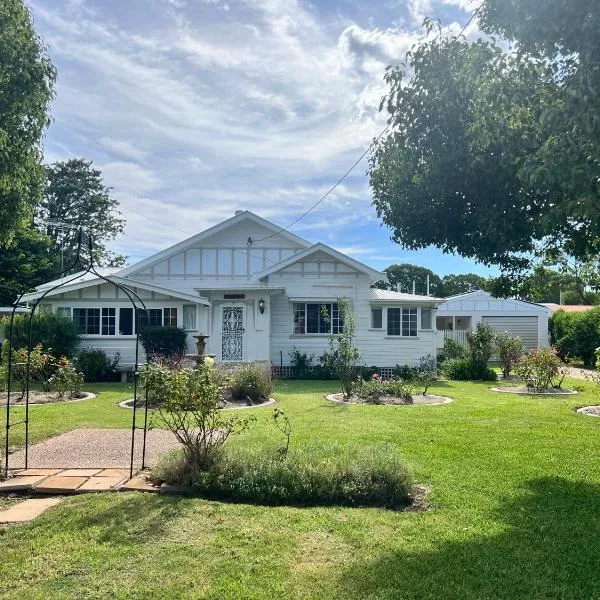 Mirrabooka Guest House, hotel in Allora
