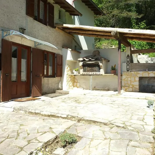 CASA VACANZE - LA CASINA DI LALLA - Greccio, hotel a Greccio