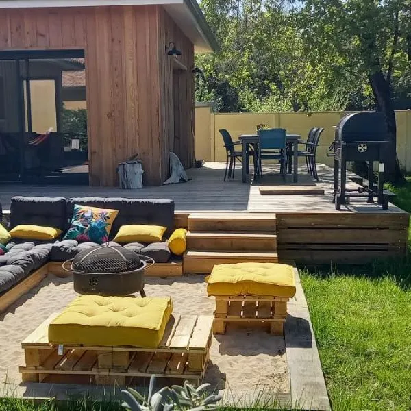 Agréable villa neuve orientée vers la nature et le coucher de soleil!, hotel a Le Verdon-sur-Mer
