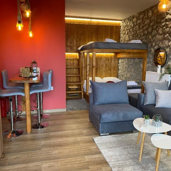ΧΑΡΟΥΛΑ ΣΤΟΥΝΤΙΟ 2, hotel v destinaci Pávliani