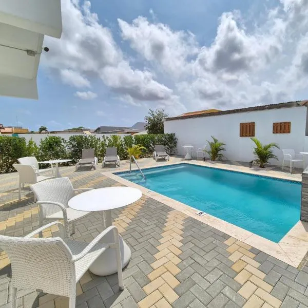Ocean Breeze Apartments in Aruba, hotel in Oranjestad
