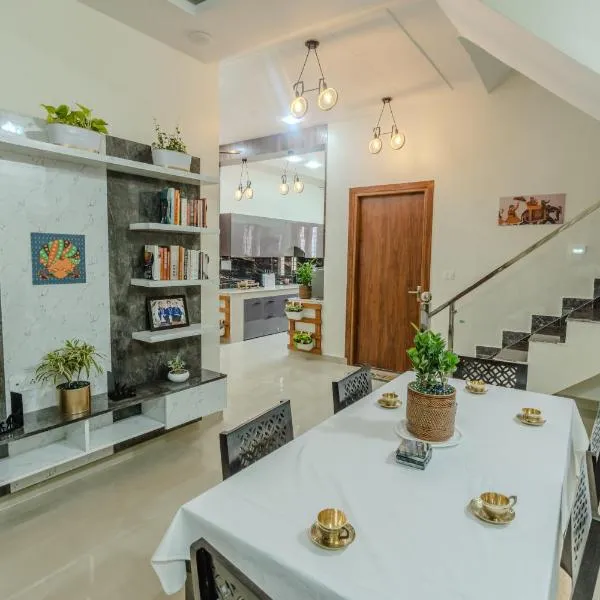 Dhruva - Luxury Villa in CBD, hotel v destinaci Déhrádún