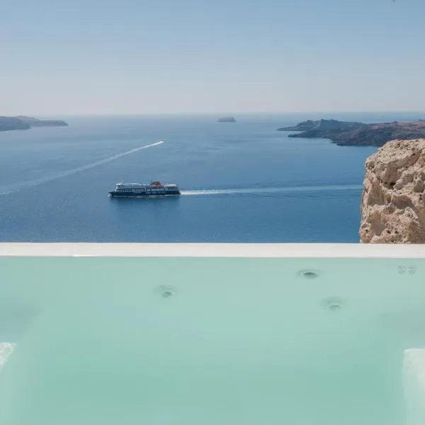 Apeiron Blue Santorini - Sustainable Adults Only 14 Plus, hotel ve Fiře