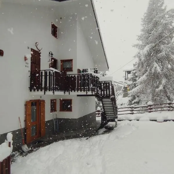 Monolocale situato in zona tranquilla, hotel v destinaci Brusson