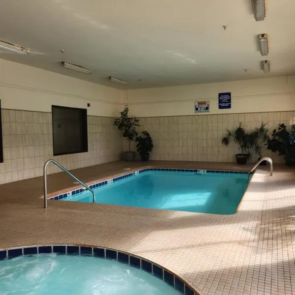 Luxury Inn & Suites, готель у місті Сілверторн
