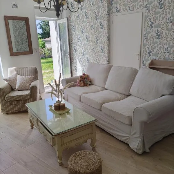 L'étude, gîte à la Coquille (Dordogne) pour 6 personnes, hotel in La Coquille