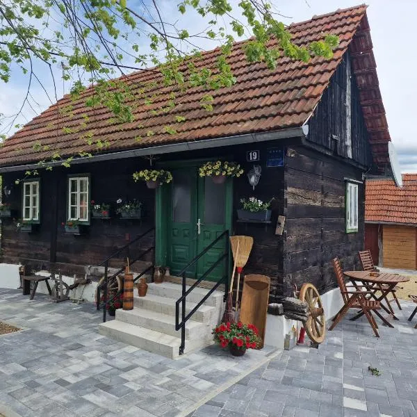 Holiday home Hižica v plavem trnacu, hotel en Gornja Stubica