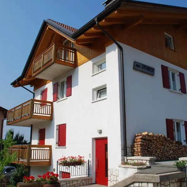 Affittacamere Dai Stoneri, hotell sihtkohas Cavareno