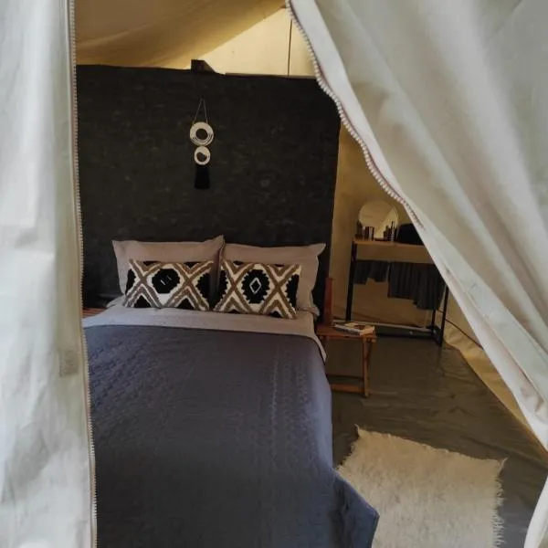 Glamping Casa Soarelui, hotel v destinaci Vama Veche