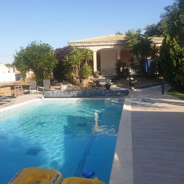 IDEAL POUR VOS VACANCES, hotel v destinaci Espondeilhan