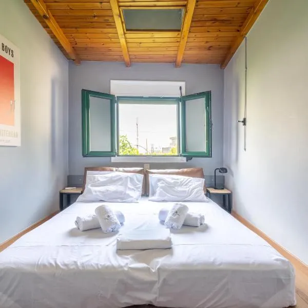City Loft near the airport with Seaview, hotel in Heraklion