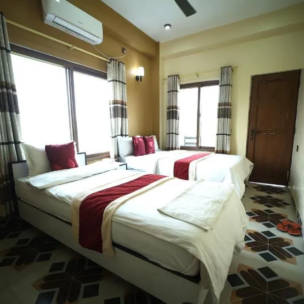 Hotel Flycatcher Chitwan- A jungle Safari Home, hótel í Sauraha