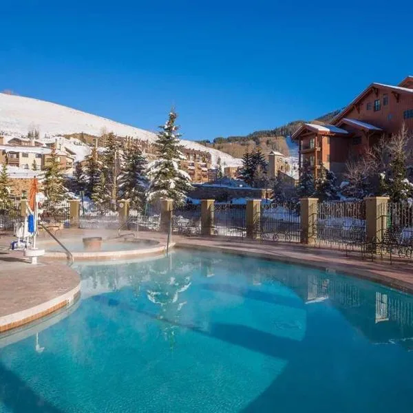Studio 115 Perfect Location with Pool and Hot Tub, Hotel in Crested Butte