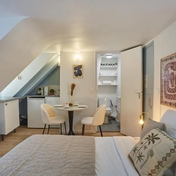 Studio Place Vendome by Studio prestige