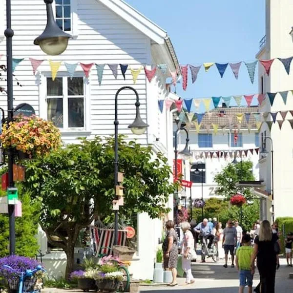 Koselig leilighet i hjertet av Flekkefjord, hotel v destinaci Flekkefjord