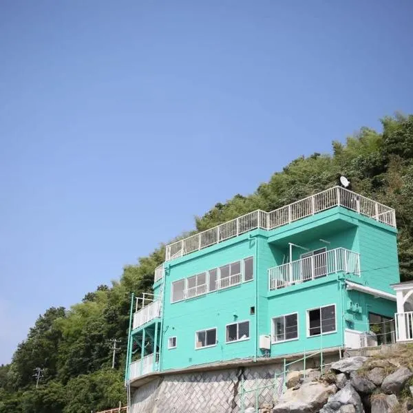 bLOCAL KAI House - with Ocean view good for 8 PPL Free WiFi, hotel v destinaci Komatsu