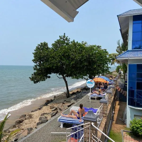 Sealine Beach Resorts, hotel en Cherai Beach