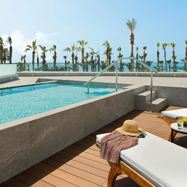 GrandResort by Leonardo Hotels, hotel a Governor's Beach