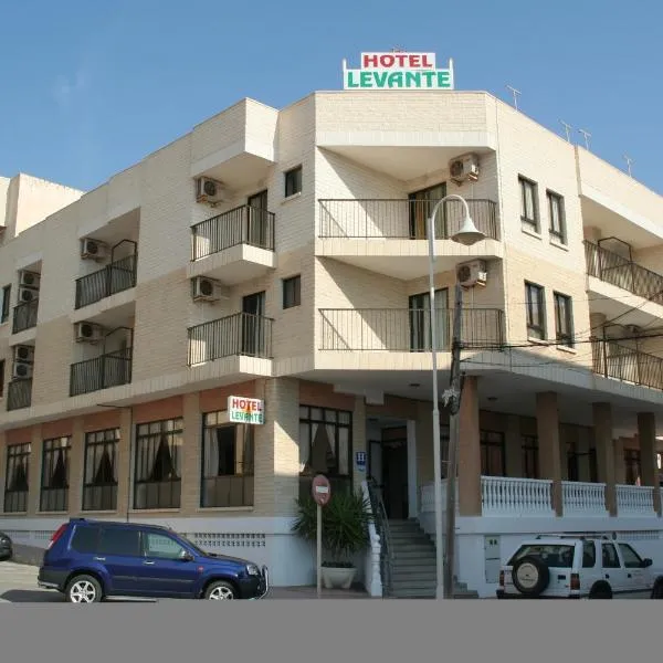 Hotel Levante、グアルダマル・デル・セグラのホテル