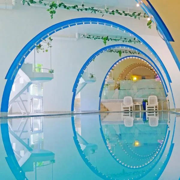 Coral Garden 7 Pools, хотел в Йомитан