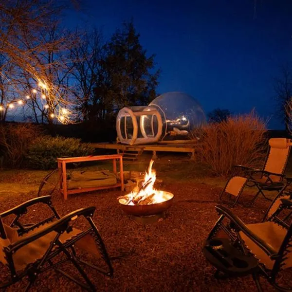 Unique Stay! Ricketts Chic Farmhouse Retreat with Stargazing Bubble Tent, hotel v destinaci Stillwater