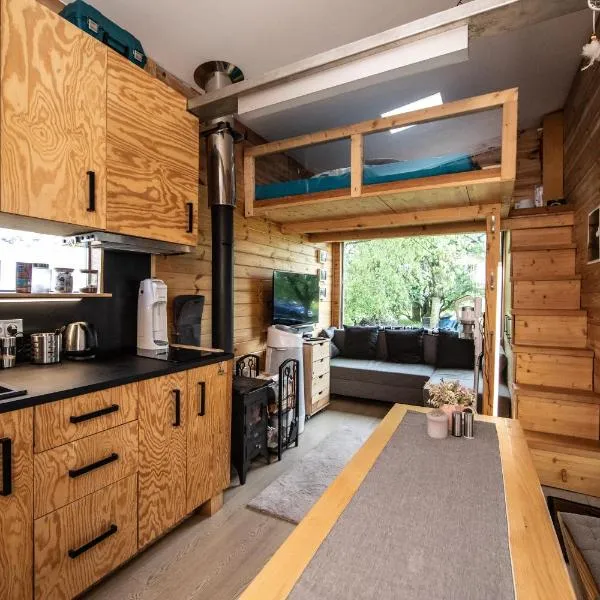 Tiny house - Chatka v Řeži u Prahy, hotel v destinaci Husinec