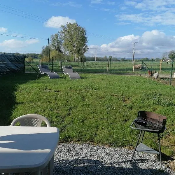 Gîte à la campagne, hotel in La Chapelle-près-Sées