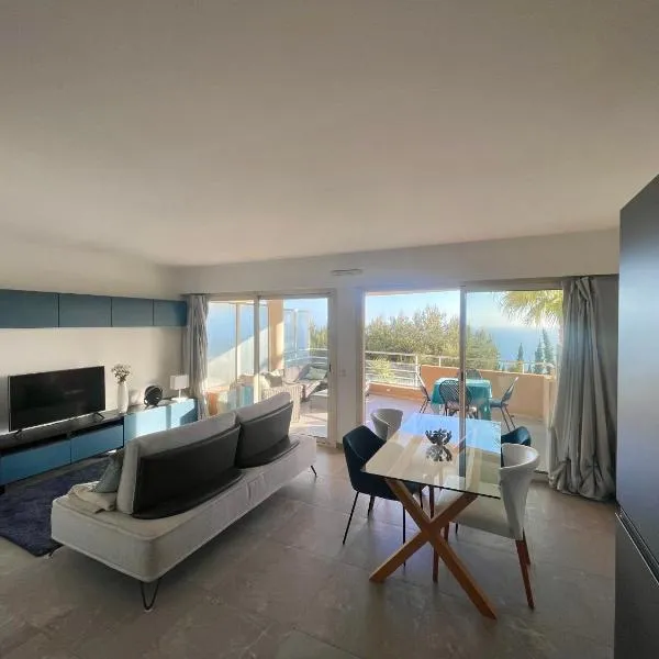 Appartement 2 pièces vue mer proche Monaco, хотел в Кап д'Аил