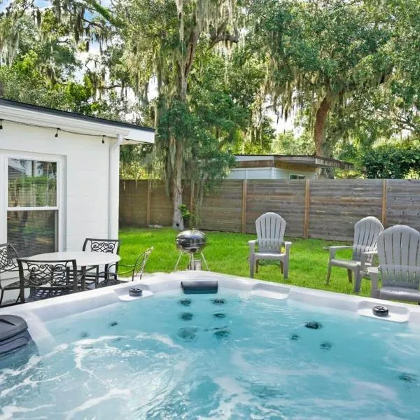 Rave Reviews for Waterway Views Spa Comfy Beds Bring Your Boat, khách sạn ở St. Augustine