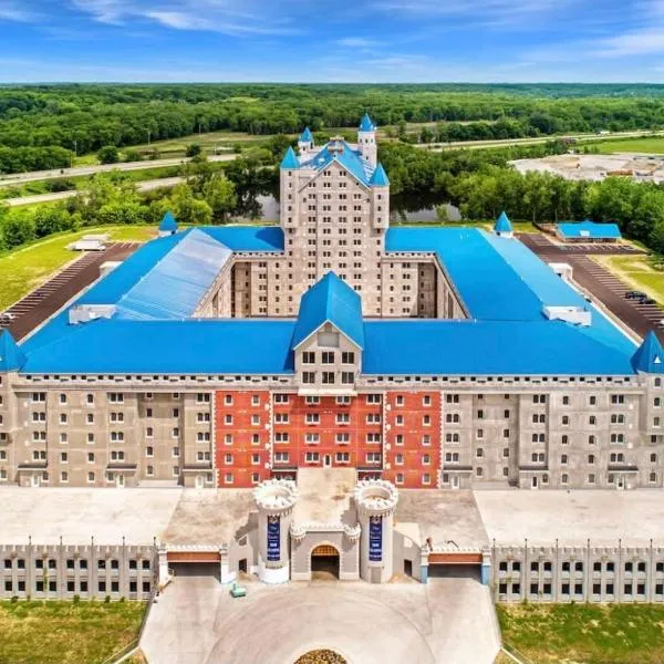 Super Marios Manor at The Grand Castle, hotel in Grandville