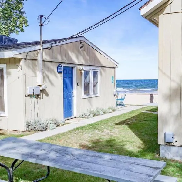 Beach Club of Oscoda - The Lakeshore Cottage, hotell i Lincoln Junction