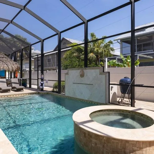 Gorgeous 1BR Residence with Pool and Spa at Margarita Mansion, hotel in Fort Myers Beach