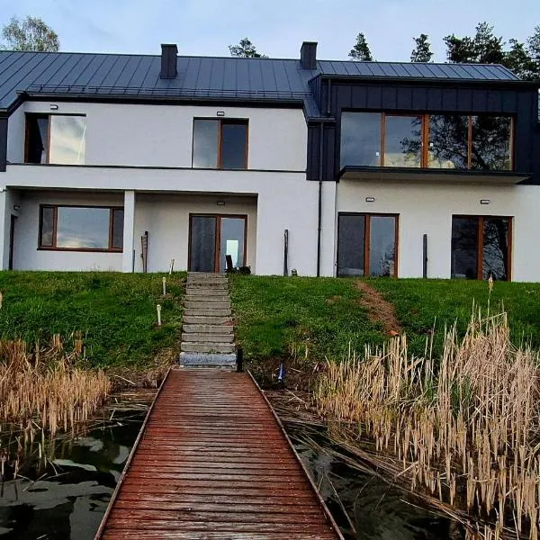 LAKE VIEW Apartamenty, hotel in Grzmięca